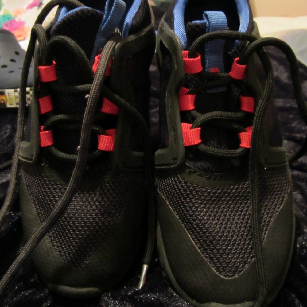 EUC Size 1  Sneakers